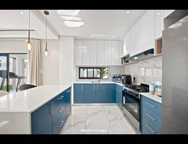 4 BEDROOM HOUSE FOR SALE IN SANDOWN